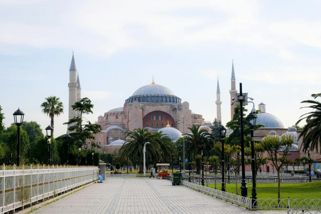 pexels-matreding-12776947-1024x683 Top 10 Must-See Sights in Istanbul: Your Ultimate Travel Guide